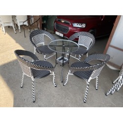 Bàn ăn hiện đại Bàn ăn hiện đại