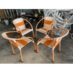 Bàn ăn hiện đại Bàn ăn hiện đại