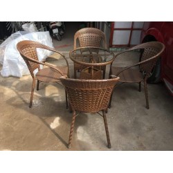 Bàn ăn hiện đại Bàn ăn hiện đại