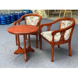 Bàn ăn hiện đại