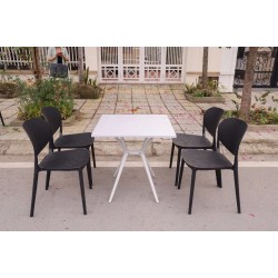 Bàn ăn hiện đại