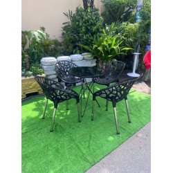 Bàn ăn hiện đại