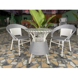 Bàn ăn hiện đại