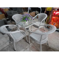 Bàn ăn hiện đại Bàn ăn hiện đại