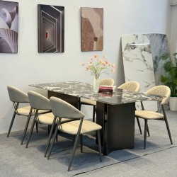 Bàn ăn nhập khẩu