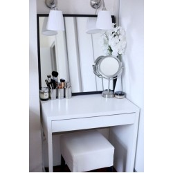 Bàn trang điểm Bàn trang điểm