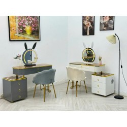 Bàn trang điểm Bàn trang điểm